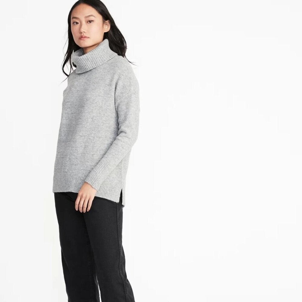 Old Navy Light Gray Slouchy Garter—Stitch Turtleneck Knit Sweater